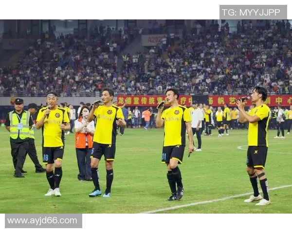 足球明星们如何保持日常联系与友谊的幕后故事与趣闻