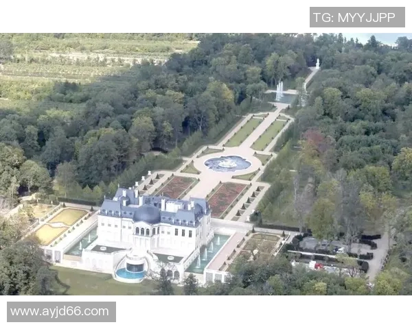 足球明星豪宅揭秘奢华程度超乎想象让你大开眼界的奢侈生活方式